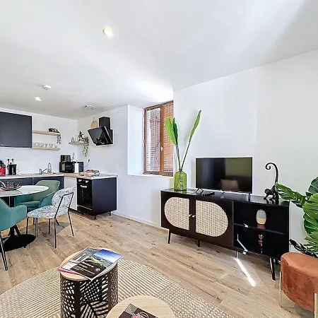 Sejour En Groupe Immeuble 10 Pers, *