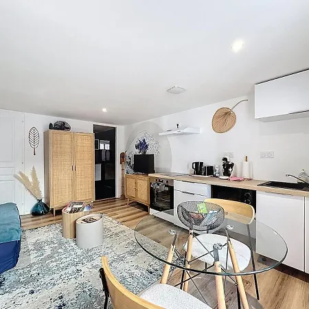 Sejour En Groupe Immeuble 10 Pers, Aulnat