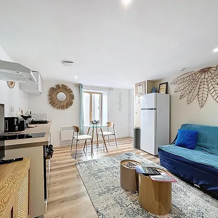 Sejour En Groupe Immeuble 10 Pers, Apartment Aulnat